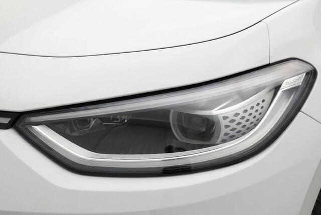 Volkswagen ID.3 Life 58 kWh 204PK | IQ.Lights | Adaptive Cruise | Stoelverwarming | Camera