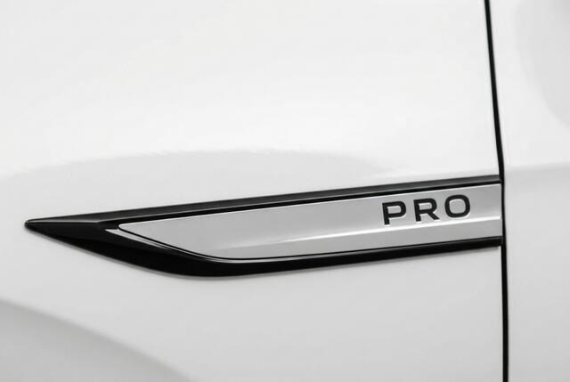 Volkswagen ID.3 Life 58 kWh 204PK | IQ.Lights | Adaptive Cruise | Stoelverwarming | Camera