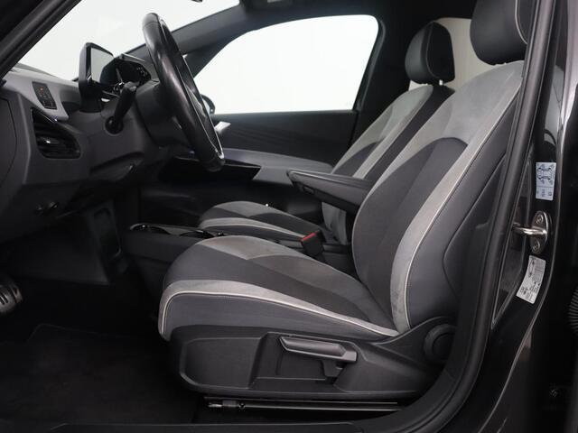Volkswagen ID.3 First Plus 58 kWh | SOH 88,1% | Adaptive cruise | Stoelverwarming | Climate control | Sfeerverlichting | Carplay | Camera | Park assist