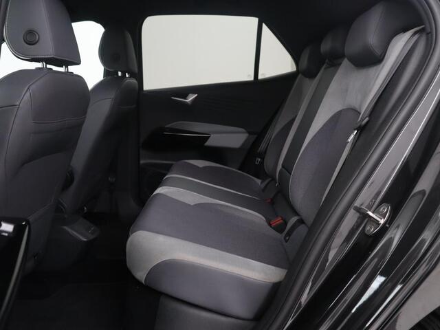 Volkswagen ID.3 First Plus 58 kWh | SOH 88,1% | Adaptive cruise | Stoelverwarming | Climate control | Sfeerverlichting | Carplay | Camera | Park assist