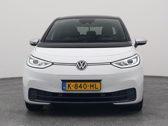 Volkswagen ID.3 First Plus 58 kWh | CAMERA | ADAPTIVE | STOEL- EN STUURVERW.