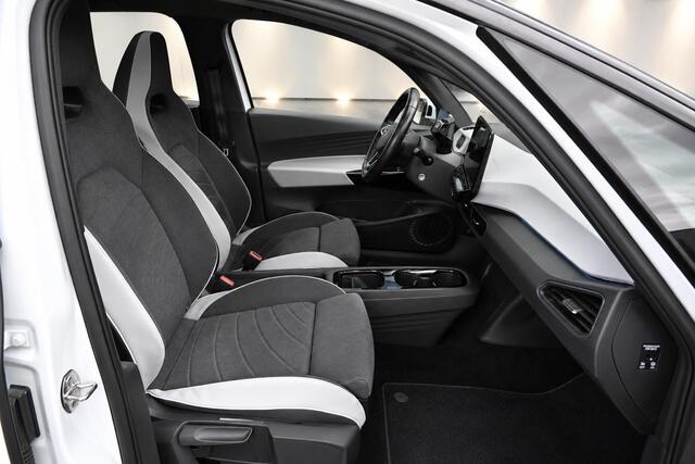 Volkswagen ID.3 Style 58 kWh Panoramadak, Head-up, trekhaak, stoelmassage, ect.ect.