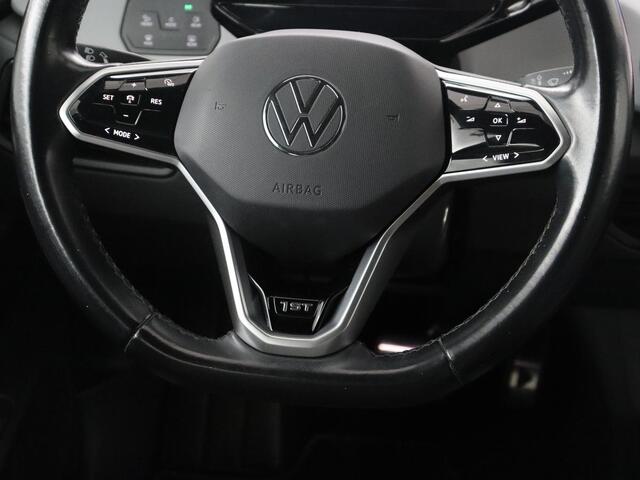 Volkswagen ID.3 First Plus 58 kWh | SOH 91,4% | Camera | LED | Stoelverwarming | LM-Velgen |