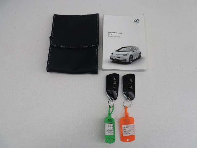 Volkswagen ID.3 First Plus 58 kWh | SOH 91,4% | Camera | LED | Stoelverwarming | LM-Velgen |