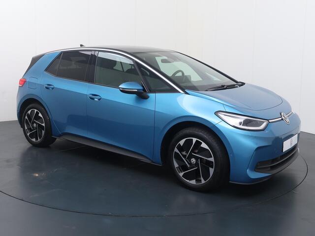 Volkswagen ID.3 Pro Business 59 kWh | 231 PK | SoH 100% | Warmtepomp | Adaptive Cruise Control | Achteruitrijcamera | Climate control | Draadloze telefoonlader | Matrix LED | Keyless Entry | Navigatiesysteem | Stuur- & Stoelverwarming | Apple Carplay / Android Auto |