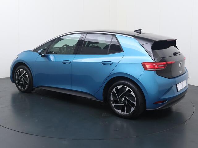 Volkswagen ID.3 Pro Business 59 kWh | 231 PK | SoH 100% | Warmtepomp | Adaptive Cruise Control | Achteruitrijcamera | Climate control | Draadloze telefoonlader | Matrix LED | Keyless Entry | Navigatiesysteem | Stuur- & Stoelverwarming | Apple Carplay / Android Auto |
