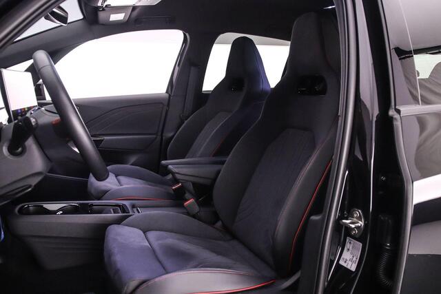 Volkswagen ID.3 GTX Limited Edition 79 kWh 326pk Automaat, Adaptive cruise control, Stoelverwarming, Stuurverwarming, Harman Kardon, 360 camera, Matrix LED koplampen, Head-up display, Dodehoeksensoren, Navigatie, App-connect