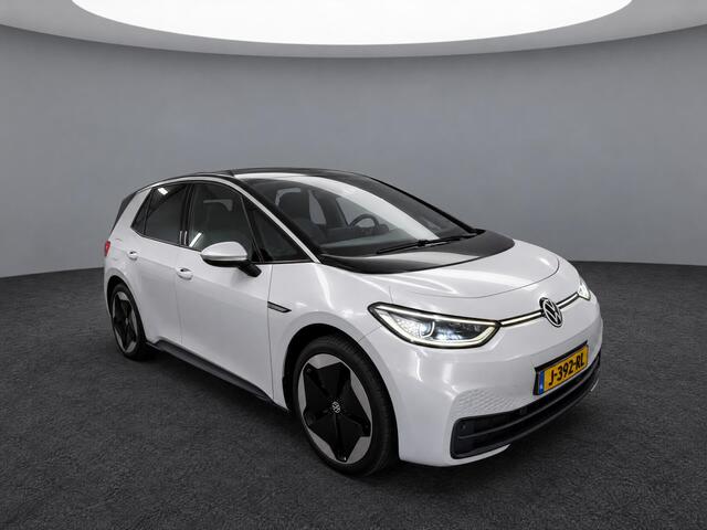 Volkswagen ID.3 First Max 58 kWh / Pano / Navigatie / Camera / LED / Lichtmetaal 20 inch / App connect /