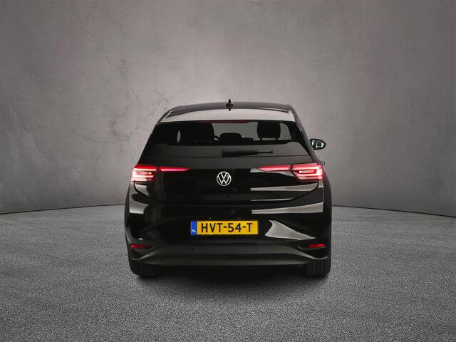 Volkswagen ID.3 Pro Limited Edition 59 kWh 204pk Automaat, Steunhaak, Adaptive cruise control, Stoelverwarming, Stuurverwarming, Panoramadak, Matrix LED koplampen, Achteruitrijcamera, Parkeersensoren, Navigatie, App-connect