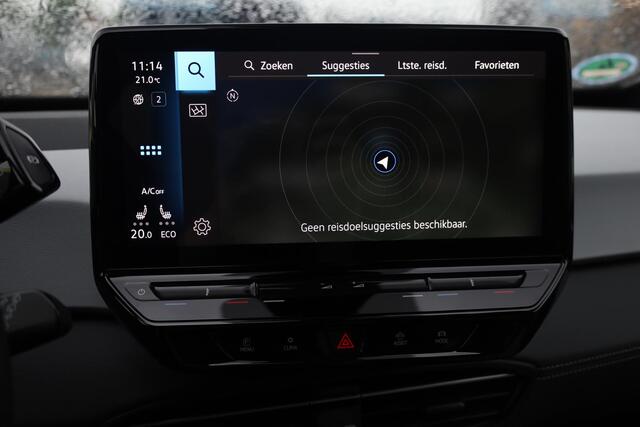Volkswagen ID.3 Pro 59 kWh elektrisch verstelbare ErgoActive bestuurdersstoel met geheugen- en massagefunctie, achteruitrijcamera (Rear View), navigatie 19" 'Wellington' LMV, keyless entry, adaptieve cruise control (ACC) met Travel Assist, privacy glas, parkeerassistent (Park Assist), verwarmbare voorstoelen, verwarmbaar multifunctioneel lederen stuurwiel, draadloze telefoonlader, Android Auto & Apple Carplay etc.