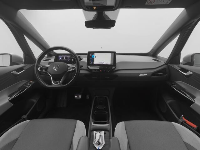 Volkswagen ID.3 First Plus 58 kWh | CAMERA | ADAPTIVE | STOEL- EN STUURVERW.