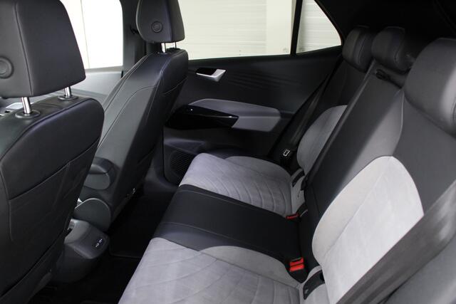 Volkswagen ID.3 Pro Edition 58 kWh Navigatie | Warmtepomp | 18" 'East Derry' | Keyless |