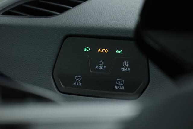 Volkswagen ID.3 Pro 58 kWh | Rijklaar! | Adapt. Cruise | Apple CarPlay | Navi | 18'' | PDC V+A | Clima |