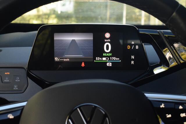 Volkswagen ID.3 Life 58 kWh met NAVIGATIE|STOELVERWARMING|CAMERA