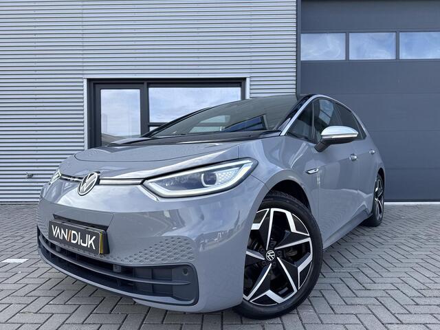 Volkswagen ID.3 First Plus 58 kWh ?SOH 90.1% ?Rijklaarprijs ?Matrix LED ?Full LED ?Alcantara ?Sfeerverlichting ?Navigatie ?Camera ?Lichtmetaal 19" ?Parkeersensoren