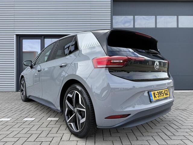 Volkswagen ID.3 First Plus 58 kWh ?SOH 90.1% ?Rijklaarprijs ?Matrix LED ?Full LED ?Alcantara ?Sfeerverlichting ?Navigatie ?Camera ?Lichtmetaal 19" ?Parkeersensoren