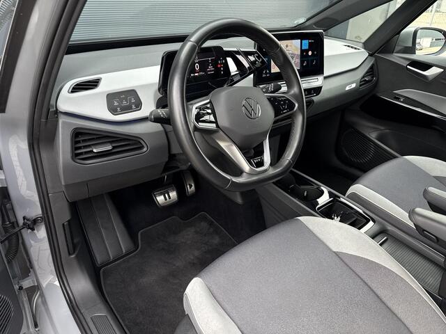 Volkswagen ID.3 First Plus 58 kWh ?SOH 90.1% ?Rijklaarprijs ?Matrix LED ?Full LED ?Alcantara ?Sfeerverlichting ?Navigatie ?Camera ?Lichtmetaal 19" ?Parkeersensoren