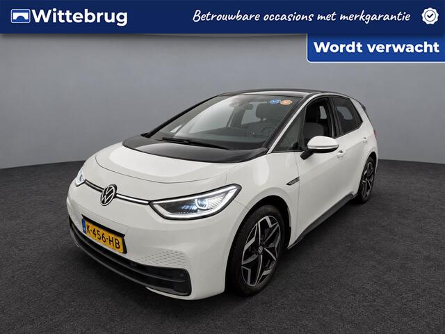 Volkswagen ID.3 First Plus 58 kWh / Navigatie / App connect / LED / Camera / Parkeersensoren V+A /