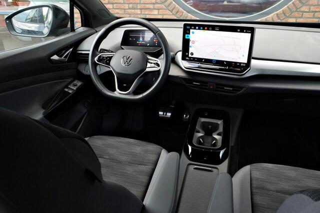 Volkswagen ID.4 Pro Business 77 kWh Warmtepomp, Trekhaak, Rondomzicht camera