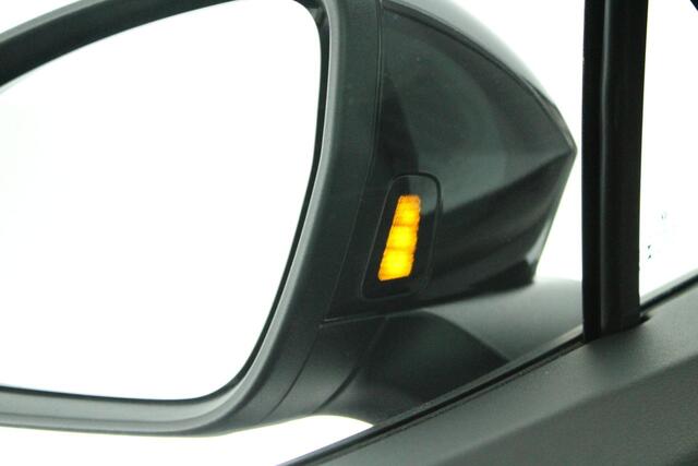 Volkswagen ID.4 Pro 77 kWh 204pk Panoramadak Head-Up 360Camera Keyless Memory Massage Navigatie
