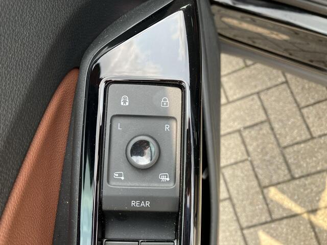 Volkswagen ID.4 Pro 77 kWh 204pk · Camera · Matrix LED · Keyless · Stoelverwarming · Parkeerassistent · Rijprofielselectie · Sfeerverlichting ·