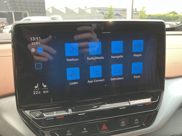 Volkswagen ID.4 Pro 77 kWh 204pk · Camera · Matrix LED · Keyless · Stoelverwarming · Parkeerassistent · Rijprofielselectie · Sfeerverlichting ·
