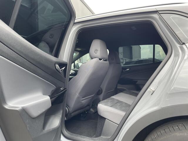 Volkswagen ID.4 Pure 52 kWh / NAP / CRUIS / AIRCO / CAMERA / INRUIL MOGELIJK /