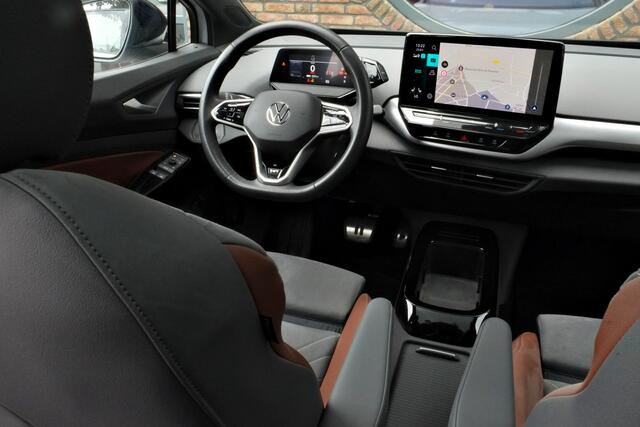 Volkswagen ID.4 First Max 77 kWh Trekhaak, Panoramadak, 360° camera, Head-up display
