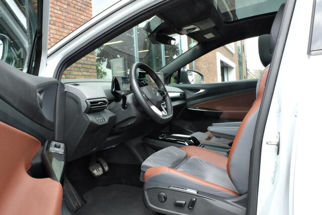 Volkswagen ID.4 First Max 77 kWh Trekhaak, Panoramadak, 360° camera, Head-up display