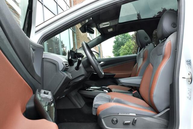 Volkswagen ID.4 First Max 77 kWh Trekhaak, Panoramadak, 360° camera, Head-up display