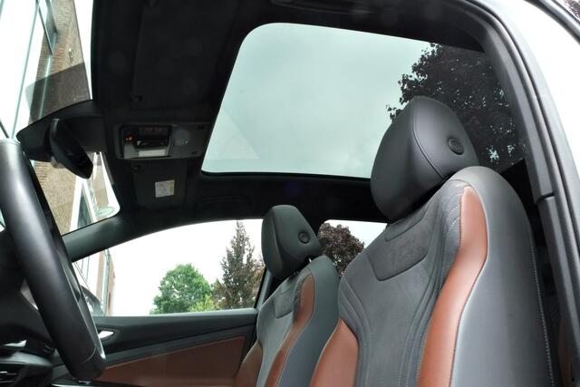 Volkswagen ID.4 First Max 77 kWh Trekhaak, Panoramadak, 360° camera, Head-up display