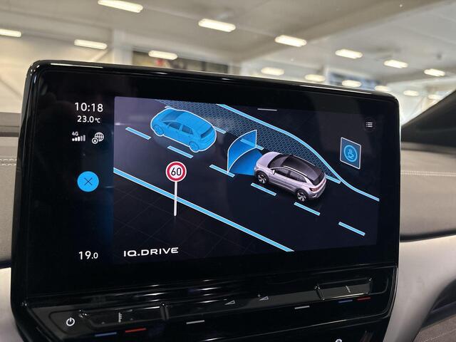 Volkswagen ID.4 Pro 204pk 77 kWh · Apple/Android Car Play · Warmtepomp · Navigatie · P-Sensoren · Verkeersbord Detectie · 19'' Inch ·