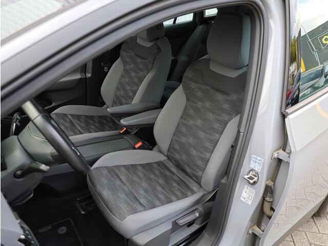 Volkswagen ID.4 Pure 52 kWh 125KW | Adaptive Cruise | Stoel&Stuurverwarming | Carplay/Android | LED | DAB |