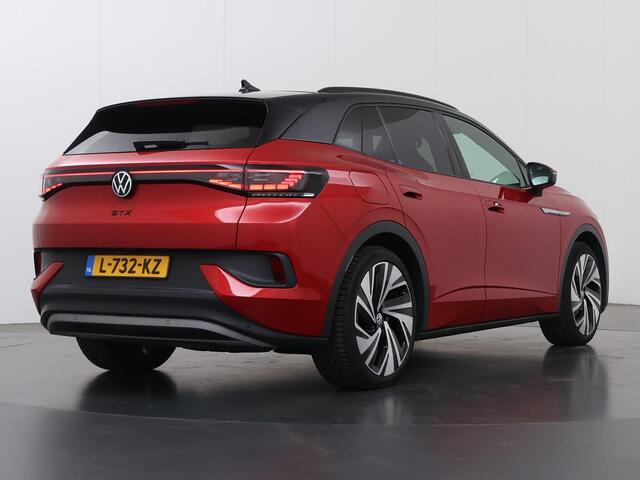 Volkswagen ID.4 GTX 4Motion 77 kWh | Sportstoelen Elektrisch verstelbaar + Geheugen | 360 Camera | Stoel en Stuurverwarming | Panoramadak | Adaptieve Cruise Control | IQ Light | HUD | Warmtepomp | Trekhaak |
