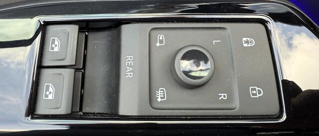 Volkswagen ID.4 Pro 77 kWh SOH 97%, HUD, El. sportstoelen, 20"LMV