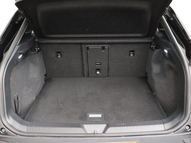 Volkswagen ID.4 Max 77 kWh | SoH 93% | Trekhaak | ACC | Panoramadak | DCC!