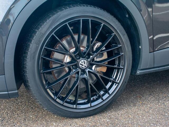 Volkswagen ID.4 Business 77 kWh l Adapt. Cruise l Leder / Alcantara l Camera l 21" l Carplay