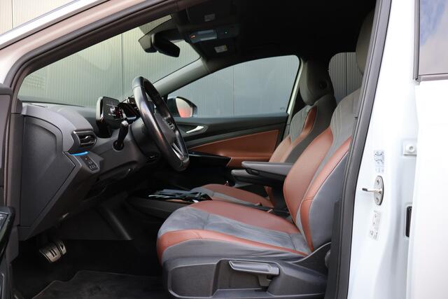 Volkswagen ID.4 First 77 kWh | Origineel NL | ACC | Camera | Stuur- en stoelverwarming | Navigatie |