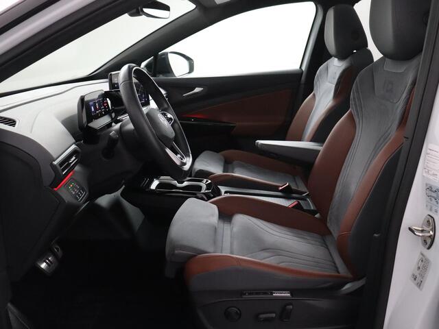 Volkswagen ID.4 Max 77 kWh SoH 92,8% | ACC | Trekhaak | Panoramadak | 360° Camera!