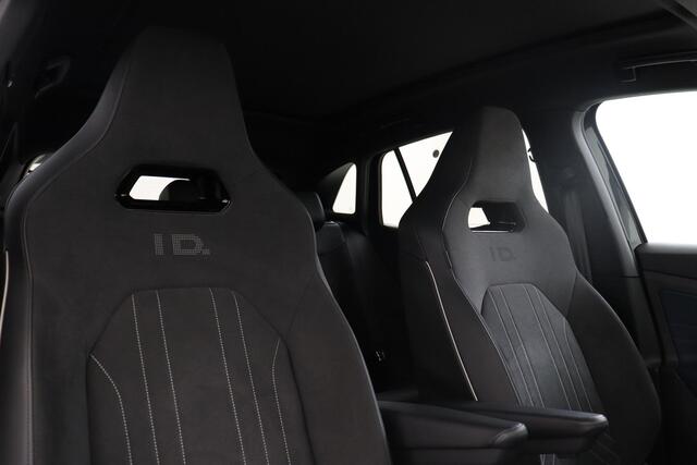 Volkswagen ID.4 GTX 4MOTION 77 kWh -PANO.DAK|SPORTPAKKET|KEYLESS|HEAD-UP DISP.|TREKHAAK|21"