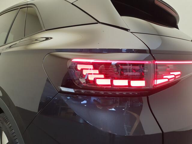 Volkswagen ID.4 Pro 77 kWh 204pk Wegklapbare trekhaak, Panoramadak, 360 camera, IQ.Light