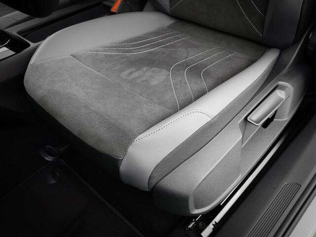 Volkswagen ID.4 Limited Edition 52 kWh accu 170 PK · Achteruitrijcamera · Draadloze telefoonlader · Prijs is inclusief inruilpremie ·