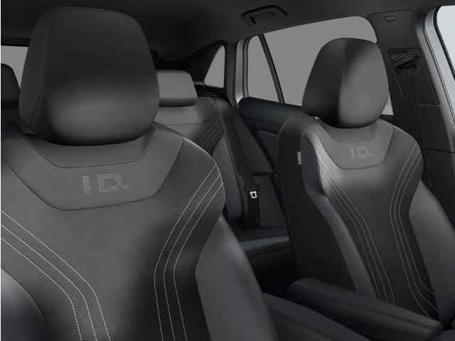 Volkswagen ID.4 Limited Edition 52 kWh accu 170 PK · Achteruitrijcamera · Draadloze telefoonlader · Sfeerverlichting · Voorstoelen verwarmd ·