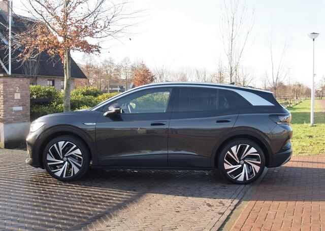 Volkswagen ID.4 First Max 77 kWh | Panoramadak | Head-Up Display | 360 Camera | Sfeerverlichting | Apple Carplay