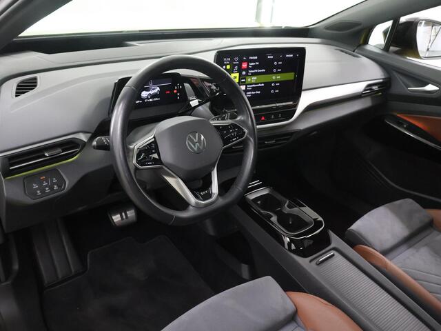 Volkswagen ID.4 Max 77 kWh | SOH 92% | Warmtepomp | IQ LED Matrix | Trekhaak | ErgoActive Stoelen | Stoel/stuurverwarming | Rijassistent-Systeem | Panoramadak | Navigatie Discover Pro | Adaptieve Cruise Control | Camera | HUD |
