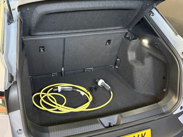 Volkswagen ID.4 Pro 77 kWh | Leder | Apple Carplay | ACC | Stoel/Stuurverw. |