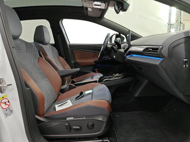 Volkswagen ID.4 Max 77 kWh | Panoramadak | Camera | LED