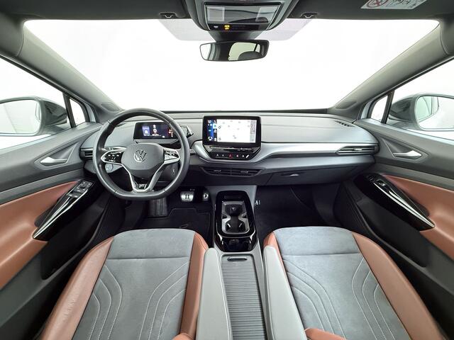 Volkswagen ID.4 204pk First 77kWh SOH 90% Leer/Alcantara Adap.Cruise Navi Ecc Camera Apple Carplay Android Pdc Lmv 20" Stoelverwarming Led Bordherkenning Voor-Klimatisering App-Connect E-sound Front-Assist Origineel Nederlandse Auto Zeer Compleet 1e eigenaar