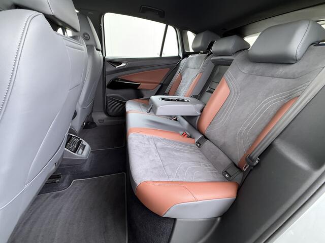 Volkswagen ID.4 204pk First 77kWh SOH 90% Leer/Alcantara Adap.Cruise Navi Ecc Camera Apple Carplay Android Pdc Lmv 20" Stoelverwarming Led Bordherkenning Voor-Klimatisering App-Connect E-sound Front-Assist Origineel Nederlandse Auto Zeer Compleet 1e eigenaar