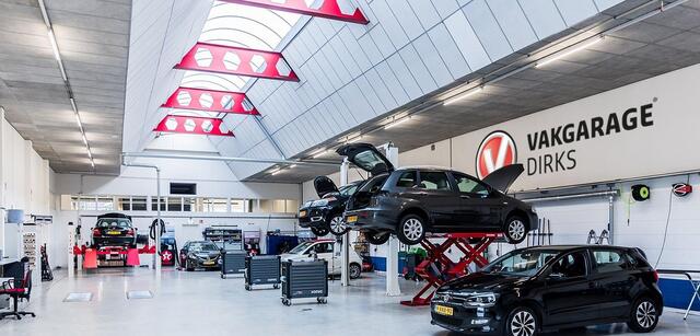 Volkswagen ID.4 First 77 kWh ? Stuurverwarming ? ACC ? Camera